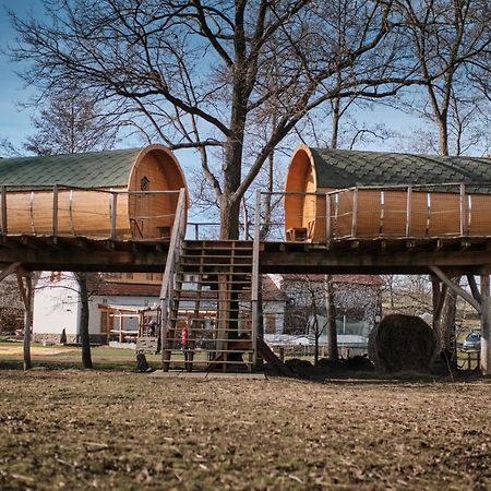Viking Houses Strnadovsky Mlyn Jesenice  Zewnętrze zdjęcie