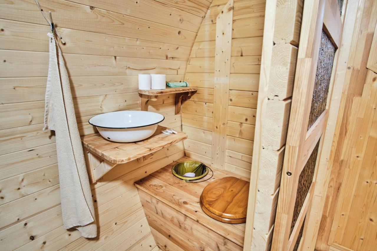 Viking Houses Strnadovsky Mlyn Jesenice  Zewnętrze zdjęcie