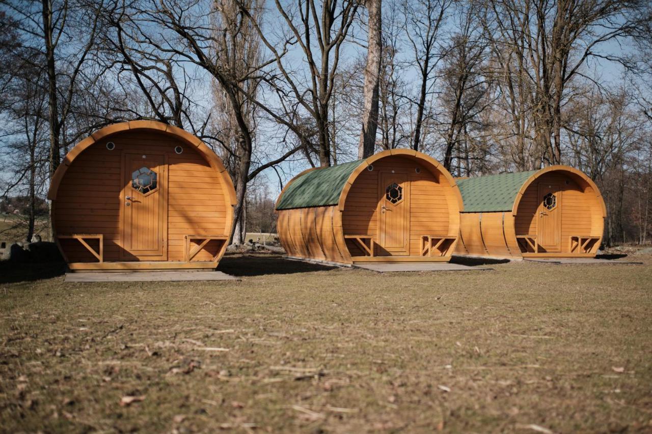 Viking Houses Strnadovsky Mlyn Jesenice  Zewnętrze zdjęcie