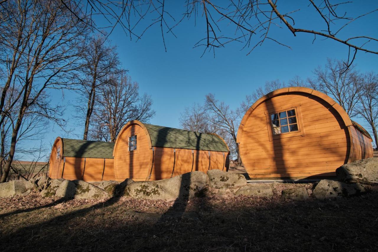 Viking Houses Strnadovsky Mlyn Jesenice  Zewnętrze zdjęcie